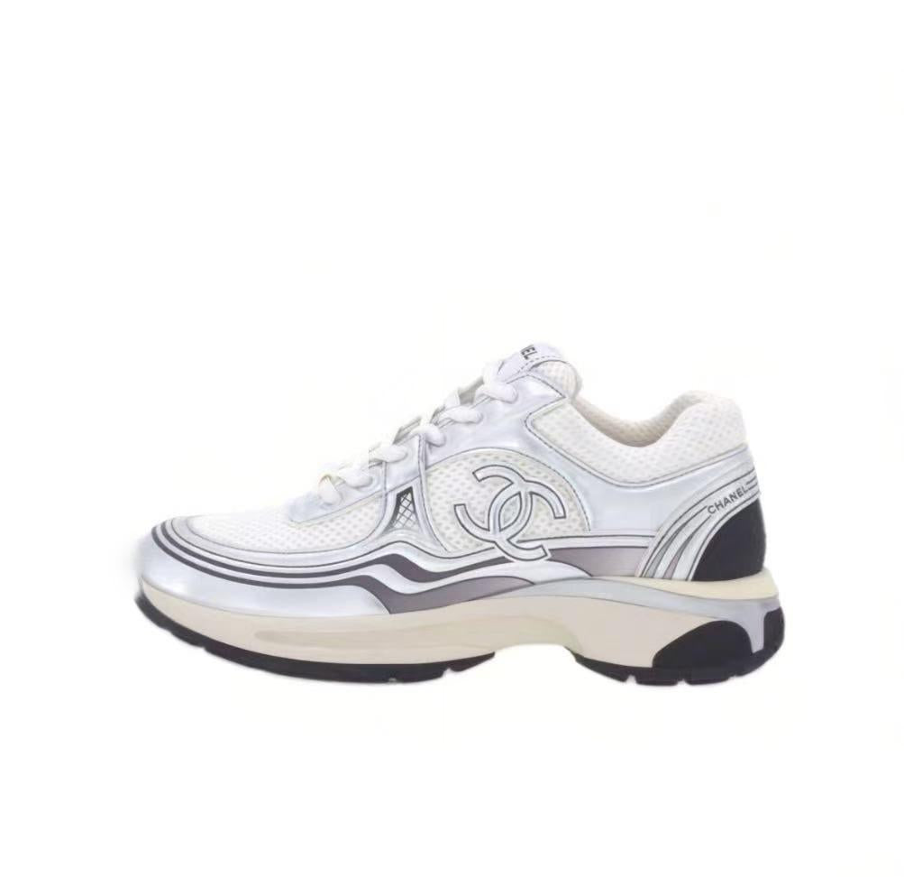 "CC" Runner Sneaker